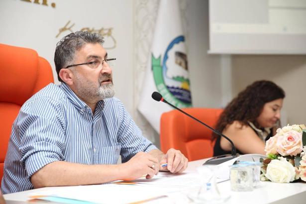 Belediye meclis toplantısında 'Serikspor' anlaşmazlığı