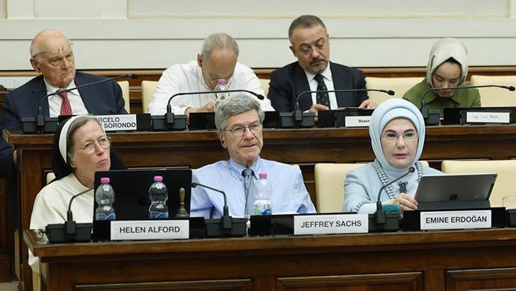 Emine Erdoğan, Vatikan’da ‘Kardeşlik Temelli Ekonomi: Etik Çok Taraflılık’ konferansına katıldı