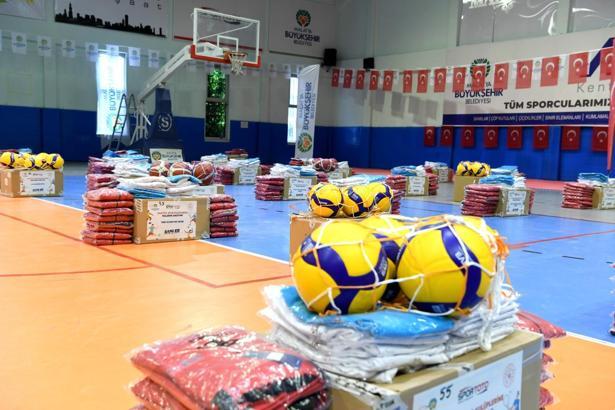 Malatya'da amatör spor kulüplerine 10 Milyon TL malzeme desteği