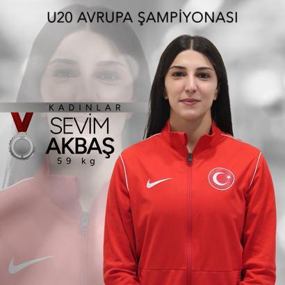 U20 Avrupa Güreş Şampiyonası’nda Sevim Akbaş’tan gümüş madalya