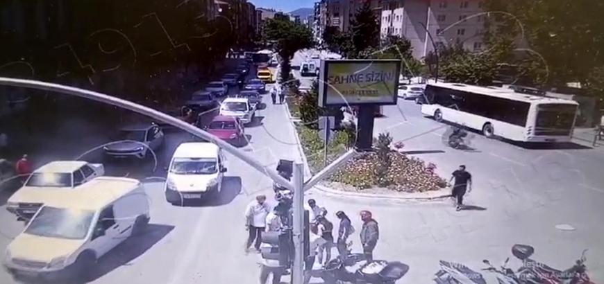 Kazada yaralanan motosikletli, otomobil sürücüsünden şikayetçi oldu