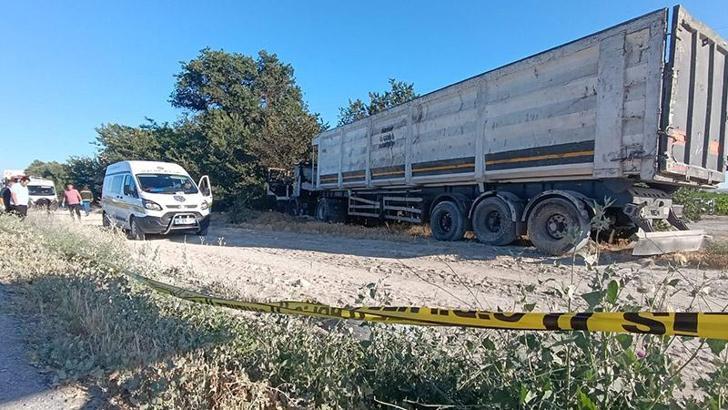 Yanan TIR'ın şoförü öldü