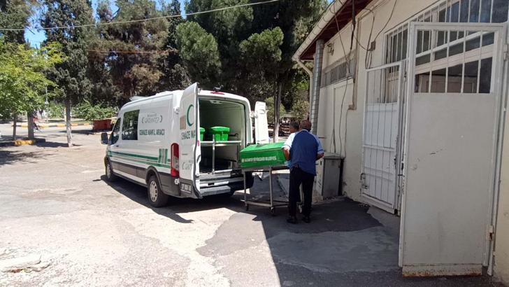 Pompalı tüfekle fotoğraf çektirmek isterken öldü