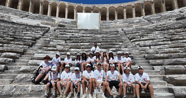 Serik'te gençler yaz kampının tadını çıkardı