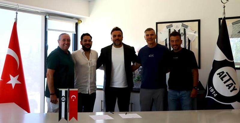 Altay'da Ramazan Kurşunlu imzaladı