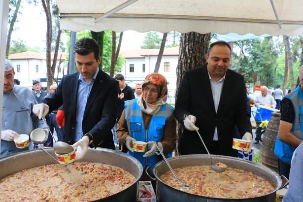 Erbaa’da 2 bin kişiye aşure ikramı