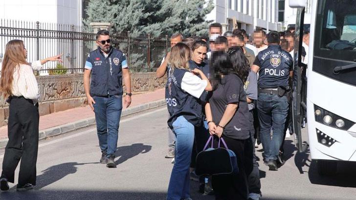 Denizli merkezli 6 ilde örgütlü eskort dolandırıcılığına 22 gözaltı