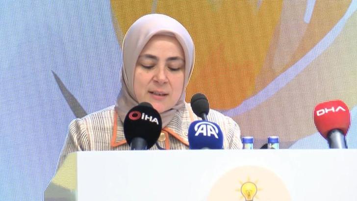 AK Parti'de 'Kadın Kolları Liderlik Akademisi' kampı sona erdi