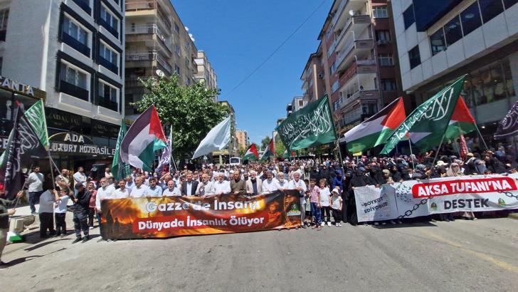 Diyarbakır’da Leman dergisi protestosu