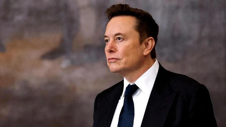 Elon Musk, yeni siyasi parti kurmak için tekrar anket başlattı