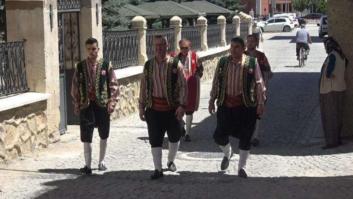 Uluslararası Nasrettin Hoca Şenlikleri geleneksel dellalların çağrısıyla başladı