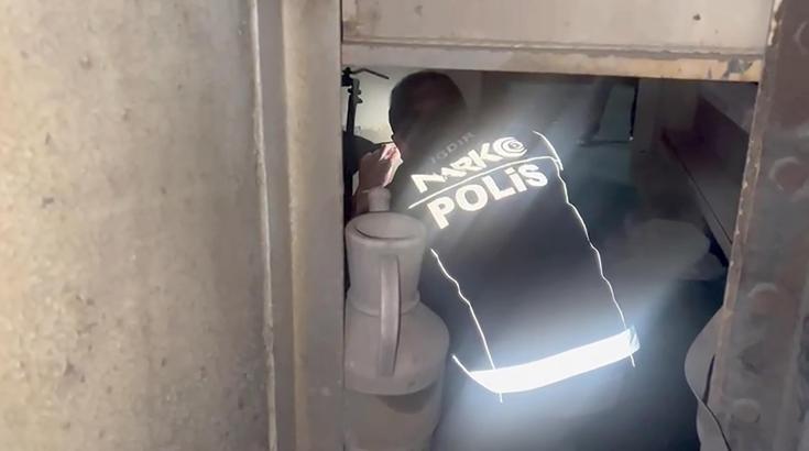 Yabancı plakalı TIR'dan 344 kilo uyuşturucu çıktı