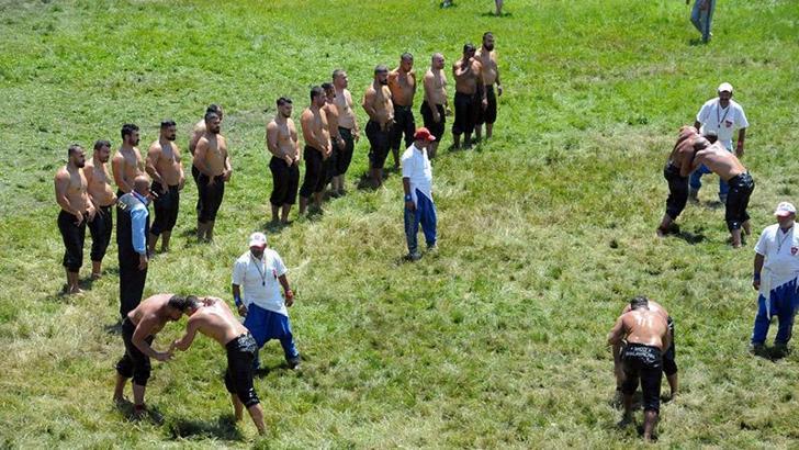 Kırkpınar güreşlerinde başpehlivanların ilk tur karşılaşmaları tamamlandı