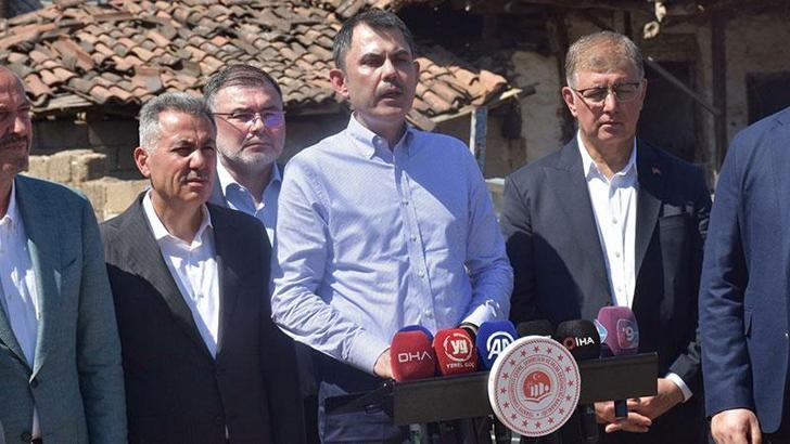 Bakan Kurum: Yangınlardan etkilenen 8 ilde toplamda 1168 bina zarar gördü