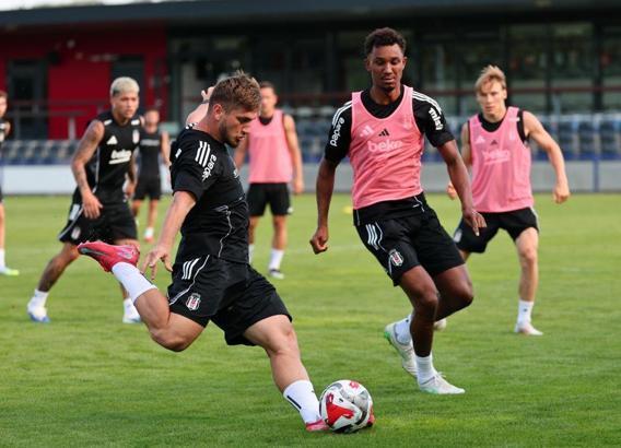 Beşiktaş yeni sezon hazırlıklarına devam etti