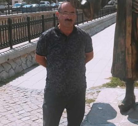 Devrilen iş makinesinin altında kalan operatör öldü