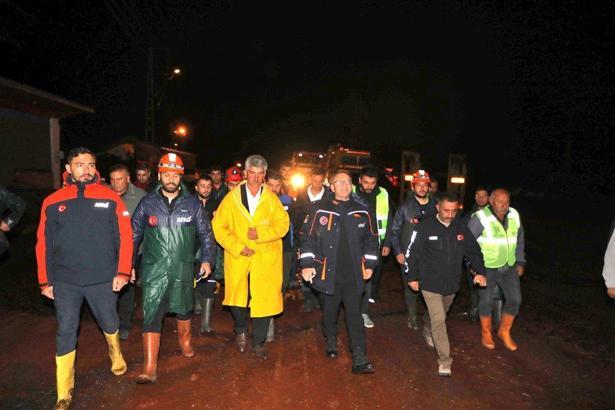 Vali Polat selden etkilenen köylerde incelemelerde bulundu