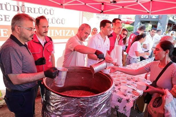 Aydın'da 20 bin kişiye aşure ikramı