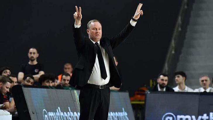 Manisa Basket'in antrenörüne Fenerbahçe talip