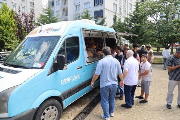 Canik Belediyesi’nden aşure ikramı