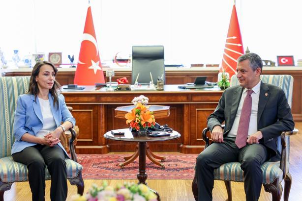 DEM Parti heyetinden Özel'e ziyaret