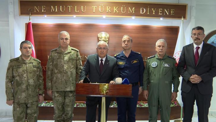 Şehit 6 asker için Hakkari'de tören (2)