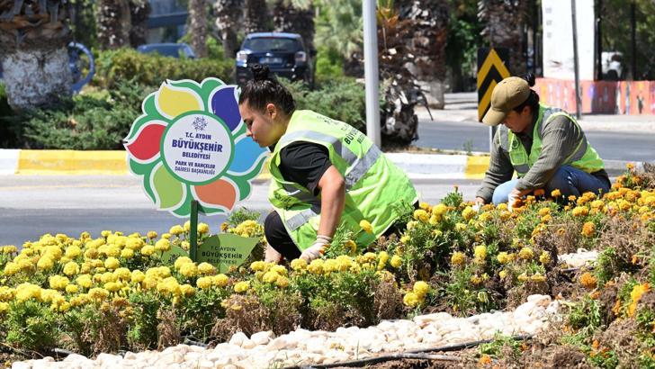 Kuşadası'nda kapsamlı temizlik ve çevre düzenlemesi