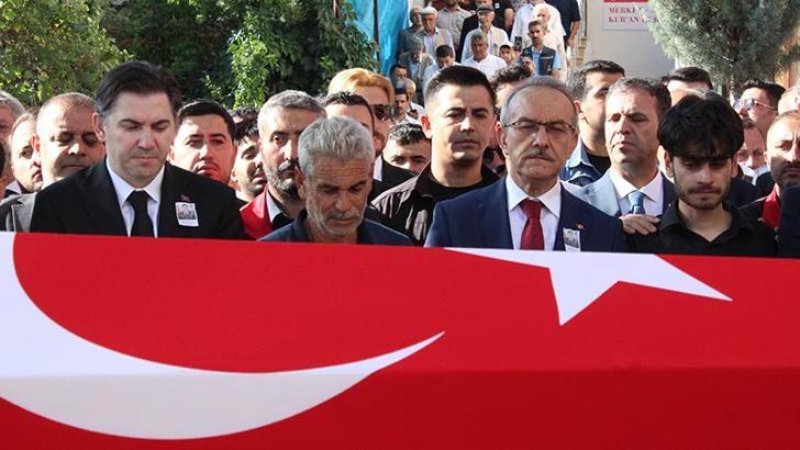 Pençe-Kilit Harekatı şehitleri toprağa verildi
