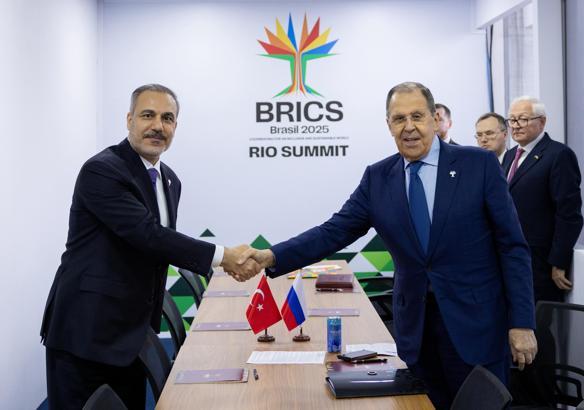 Bakan Fidan, Rus mevkidaşı Lavrov ile görüştü