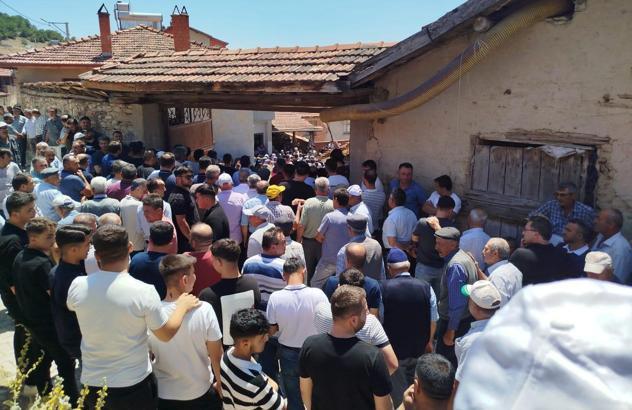 İnşattan düşen stajyer öğrenci 15 gün süren yaşam mücadelesini kaybetti