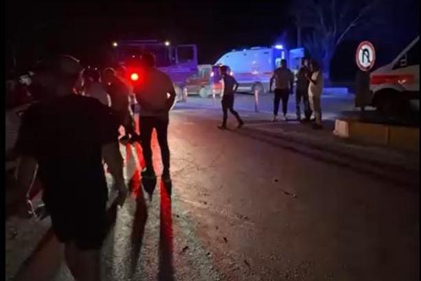 İzmir’de kamyonet ile hafif ticari araç çarpıştı: 7 yaralı