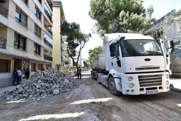 159 Sokak Bornova'nın yeni cazibe noktası oluyor