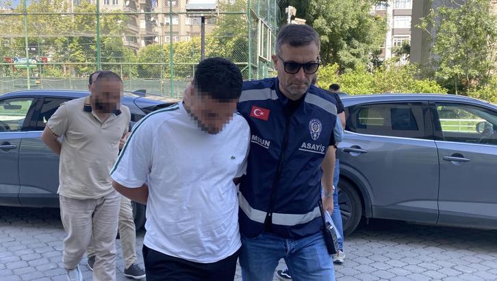 İş yerinde 2 kişinin yaralandığı silahlı saldırı kamerada (2)