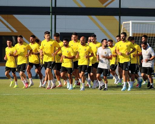 Aliağa FK'dan ayrılan Mehmet Fuat Eskişehirspor'da