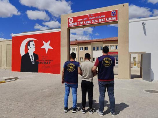 Kırşehir'de 8 yıl hapisle aranan hükümlü yakalandı