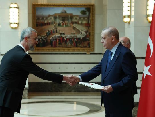 Cumhurbaşkanı Erdoğan'a büyükelçilerden güven mektubu