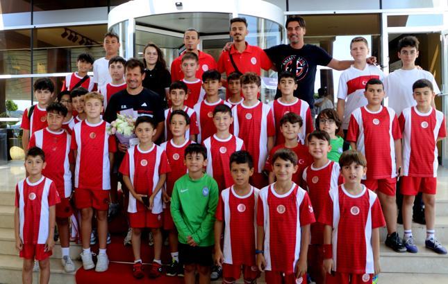 Antalyaspor'un Burdur kampı başladı