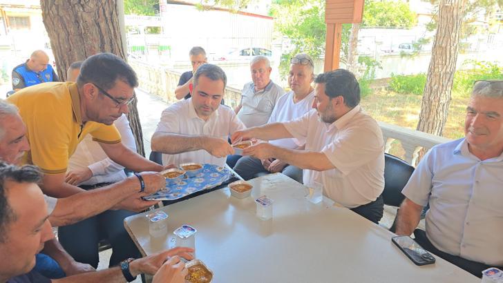 Kozan Şehit Aileleri ve Gaziler Derneği'nden aşure ikramı