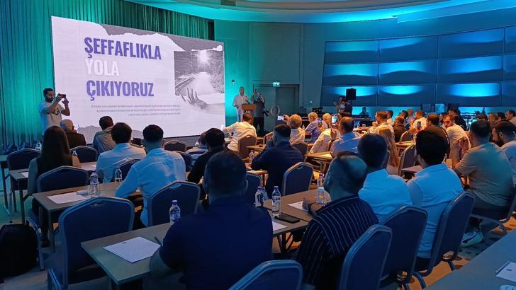 Adana Demirspor taraftarları, kulübün 884 milyon TL borcu için yardım kampanyası başlattı