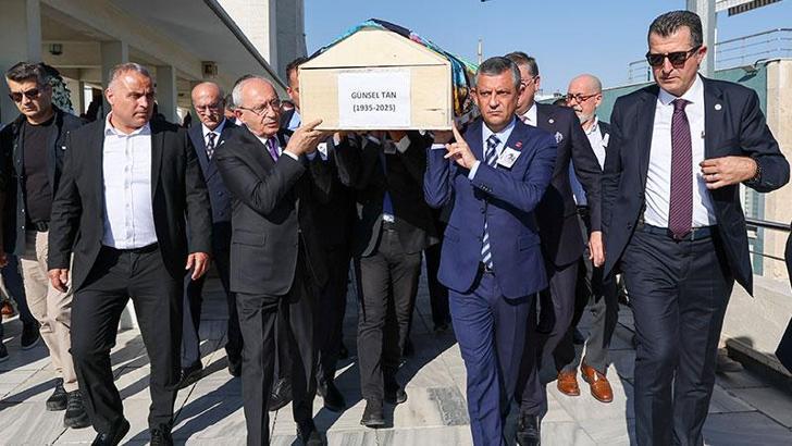 Özel ve Kılıçdaroğlu, cenaze törenine katıldı