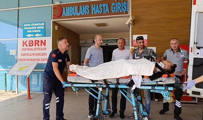 Telefon hattı onarımı için çıktığı elektrik direğinde akıma kapılarak düştü