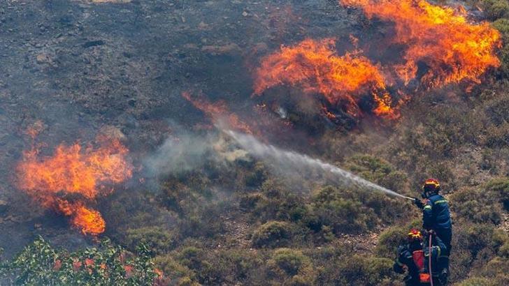 Kuzey Makedonya’da orman yangınları nedeniyle ‘kriz durumu’ ilan edildi