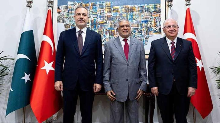 Bakan Fidan ve Bakan Güler, Pakistan Dışişleri Bakanı Ishaq Dar ile görüştü