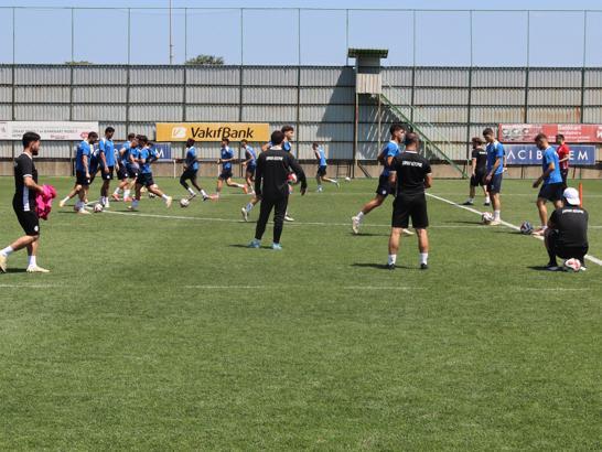 İlhan Palut: En zor dönemleri yaşıyor, yönetimle takımı kurmaya çalışıyoruz