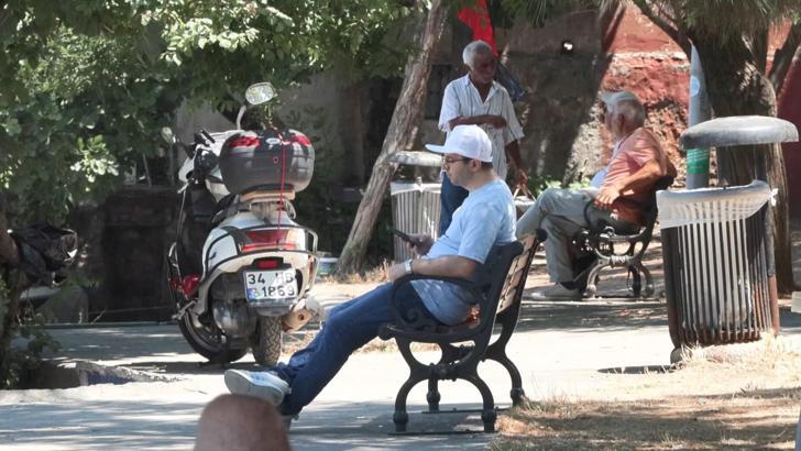 İstanbul- Meteoroloji Uzmanı Adil Tek: Yarından itibaren hava sıcaklıkları düşecek, yağmur beklentisi var