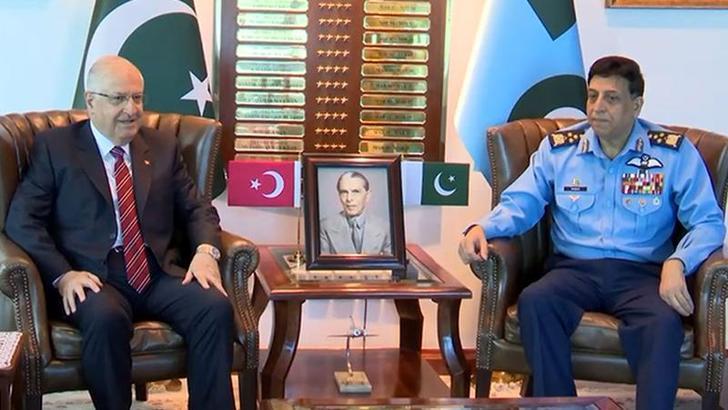 Milli Savunma Bakanı Güler, Pakistan Hava Kuvvetleri Komutanı Sidhu ile görüştü