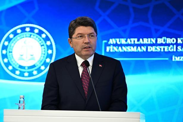 Bakan Tunç: Genç avukatlarımız 6 ay ödemesiz kredi koşullarından yararlanacak