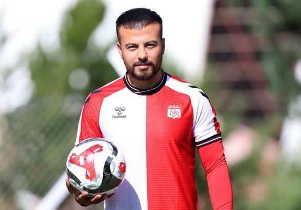 Sivasspor'da 2 ayrılık, 1 yeni imza