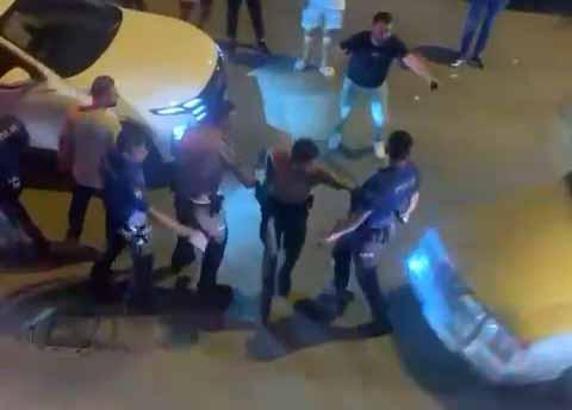 Firari hükümlüye yönelik düzenlenen operasyonda otomobille polise çarptı; 3 gözaltı