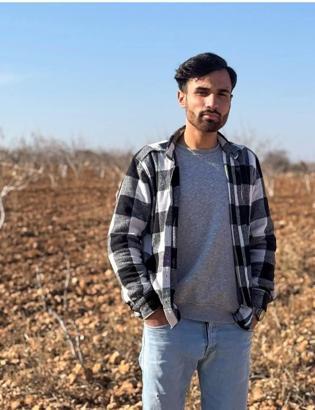 Otomobilin çarptığı motosikletin sürücüsü Ömer Faruk kurtarılamadı